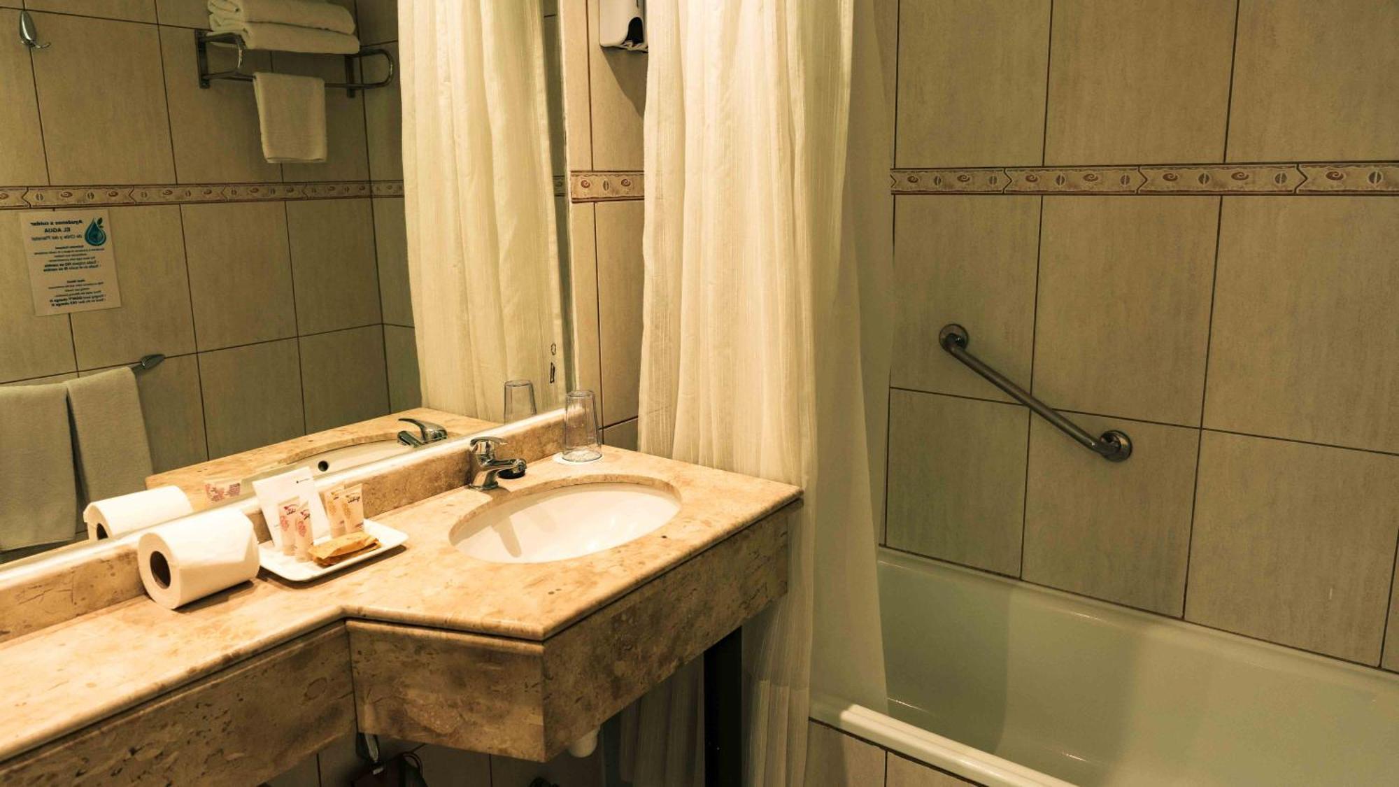 Hotel Eurotel El Bosque Santiago Luaran gambar